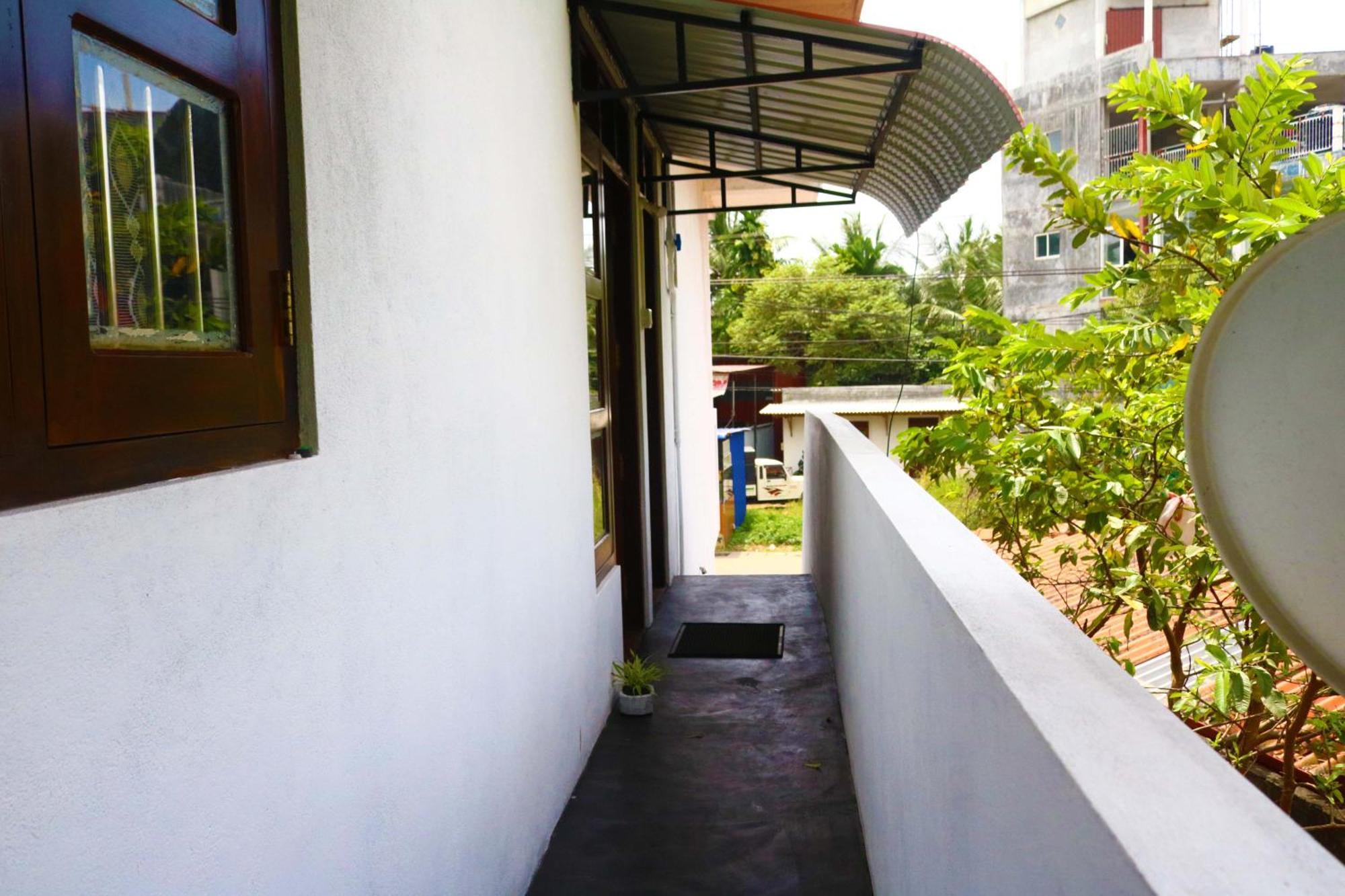 Sun Ground Villa Hikkaduwa Buitenkant foto